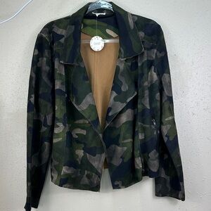 ODDY Women’s Camo Utility Jacket in Green and Black size M/L new